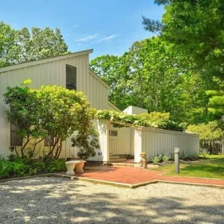 Rent this 4 bed house on 2 Hedges Banks Drive in Northwest Harbor, East Hampton