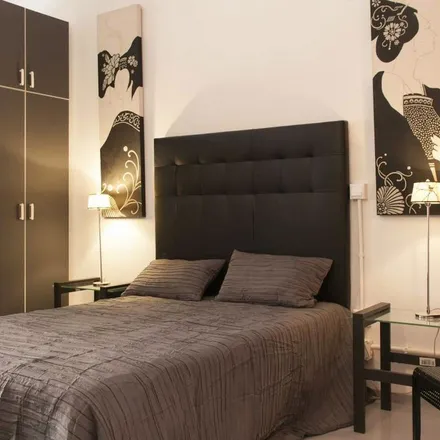 Image 3 - Travesía Vázquez de Mella, 28017 Madrid, Spain - Apartment for rent