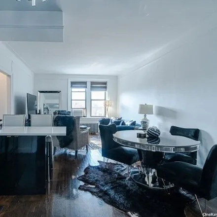 Image 4 - 154-36 12th Avenue, New York, NY 11357, USA - Apartment for sale