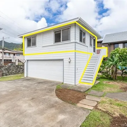 Rent this studio house on State Highway 83 in Punaluu, Honolulu County
