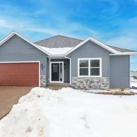 Buy this 3 bed house on 911 Durango Drive in Hartford, WI 53027
