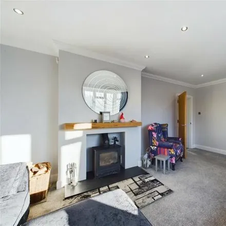 Image 2 - Roedean Road, Worthing, BN13 2BP, United Kingdom - House for sale