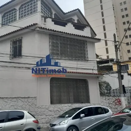 Buy this 16 bed house on Depóstio de Bebidas e Bar do Seu Pedro in Rua José Bonifácio, São Domingos