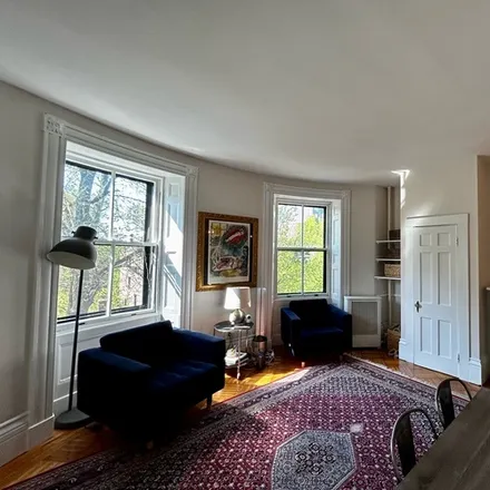 Rent this 1 bed apartment on 81 Mt Vernon St