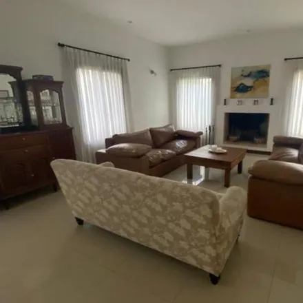 Buy this 4 bed house on unnamed road in Distrito Lunlunta, Mendoza