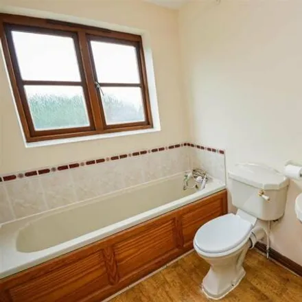 Image 4 - Whatton Drive, West Bridgford, NG2 7UX, United Kingdom - House for rent