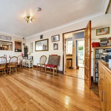 Image 2 - New Close, London, SW19 2SY, United Kingdom - Townhouse for sale