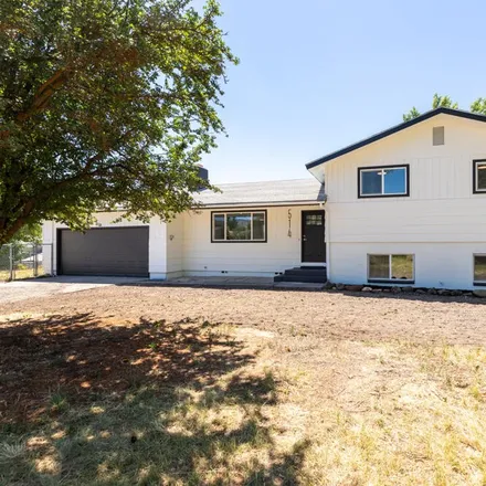 Buy this 5 bed house on 514 Saint Francis Street in Klamath Falls, OR 97601