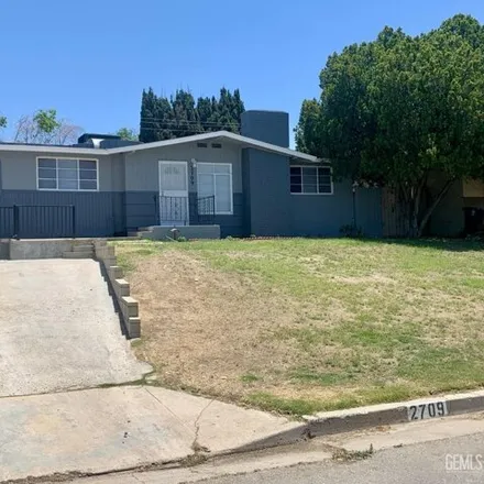 Buy this 4 bed house on 2735 Arnold Street in Bakersfield, CA 93305