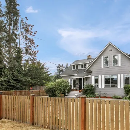 Buy this 4 bed house on 310 East Highland Drive in Arlington, WA 98223