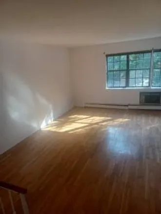 Image 4 - 156th Avenue, New York, NY 11414, USA - Duplex for rent