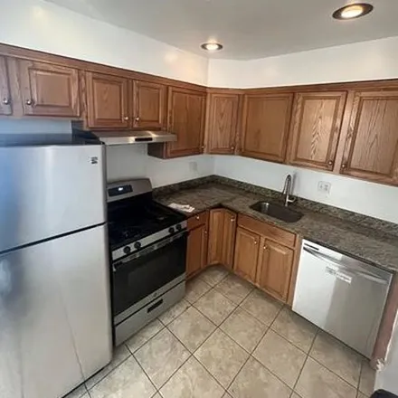 Image 2 - 1931 Addison Road South, District Heights, Prince George's County, MD 20747, USA - Apartment for rent