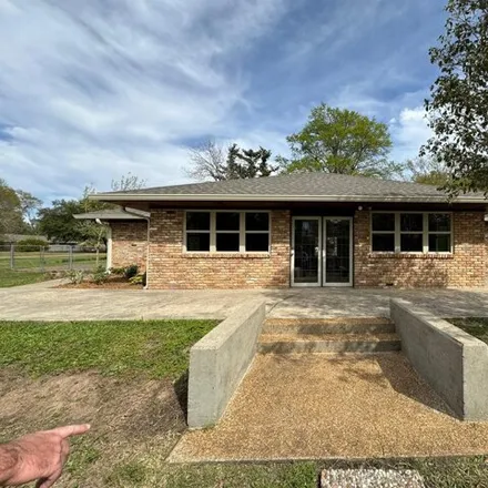 Image 7 - 301 Glass Street, DeRidder, LA 70634, USA - House for sale