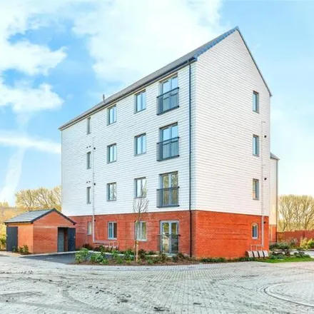 Buy this 2 bed apartment on Fitzhugh Rise in Wellingborough, NN8 6DT