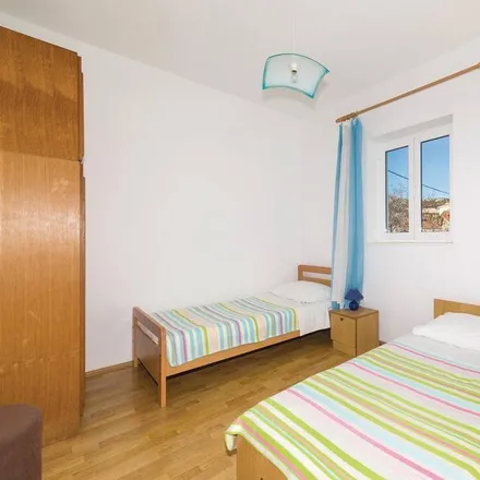 Image 5 - 21226 Vinišće, Croatia - Apartment for rent