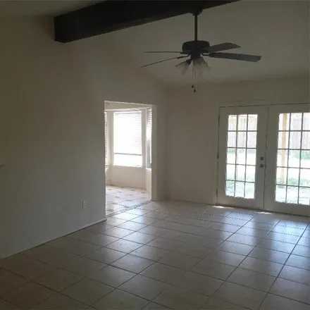 Image 8 - 9571 Goldfinch Circle, Corpus Christi, TX 78418, USA - House for sale