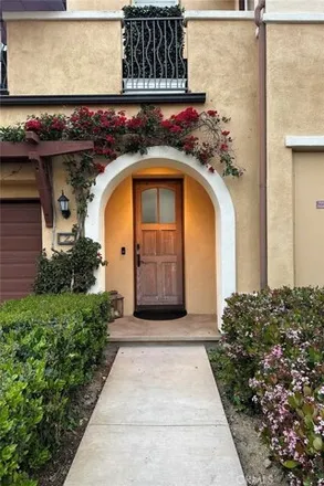 Buy this 2 bed condo on 1-17 Sorrento Court in Newport Beach, CA 92657
