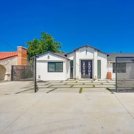 Image 1 - 5062 Amestoy Avenue, Los Angeles, CA 91316, USA - House for rent