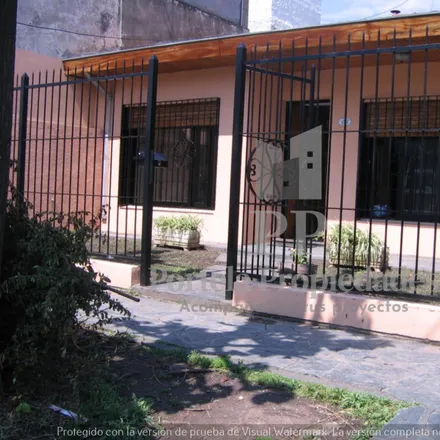 Buy this 2 bed house on Grupo Scout Ceferino Namuncurá in Avenida Julio Argentino Roca, Partido de Hurlingham