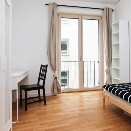 Rent this 5 bed room on the niu Coin in Mayfarthstraße 29, 60314 Frankfurt