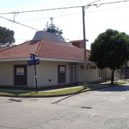 Rent this 3 bed house on Rozas de Oquendo 3292 in Alto Verde, Cordoba