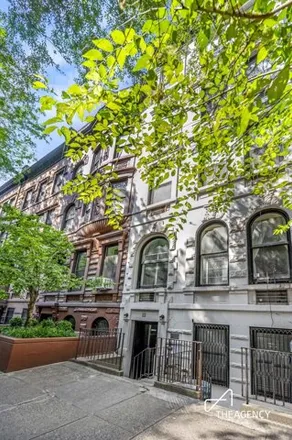 Buy this 1studio house on 53 West 94th Street in New York, NY 10025