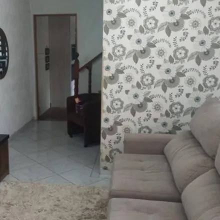 Buy this 3 bed house on Rua Doutor Luiz Gonzaga Fernandes da Costa in Mogi Moderno, Mogi das Cruzes - SP