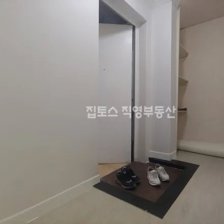 Rent this 2 bed apartment on 서울특별시 마포구 망원동 479-41