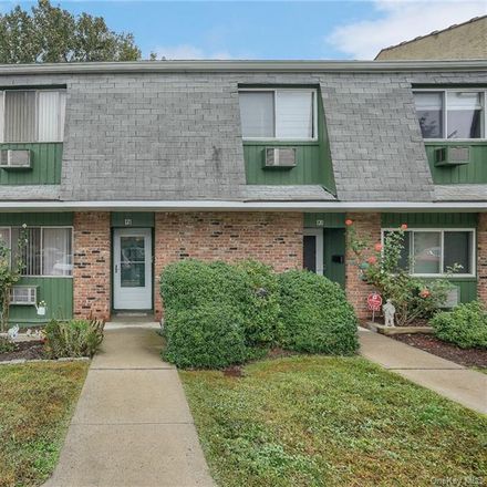 Rent this 3 bed condo on 121 Coachlight Square in Cortlandt, NY 10548