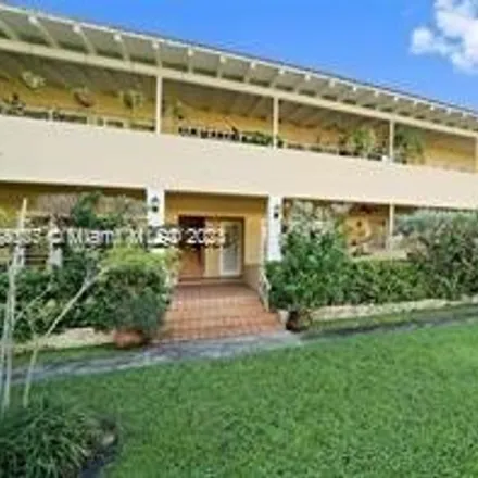 Image 2 - 20 Park Drive, Bal Harbour Village, Miami-Dade County, FL 33154, USA - Condo for rent