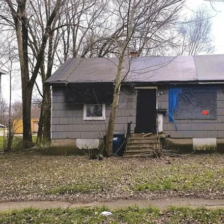 Buy this 2 bed house on 470 North East Avenue in Kankakee, IL 60901