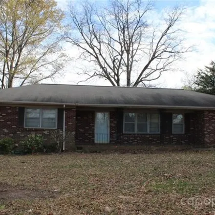Buy this 3 bed house on 2022 Rhonda Drive in Gastonia, NC 28054