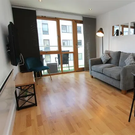 Image 1 - ISeePR, The Parade, Leeds, LS10 1PE, United Kingdom - Apartment for rent