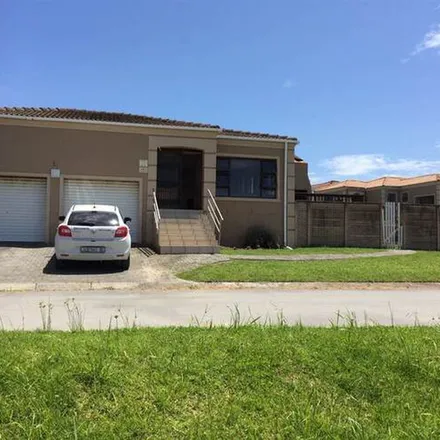 Image 5 - 52 Eighth Avenue, Buffalo City Ward 27, Gonubie, South Africa - Apartment for rent