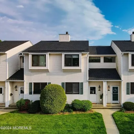 Buy this 2 bed condo on 246 Club House Drive in Hendrickson Corners, Middletown Township