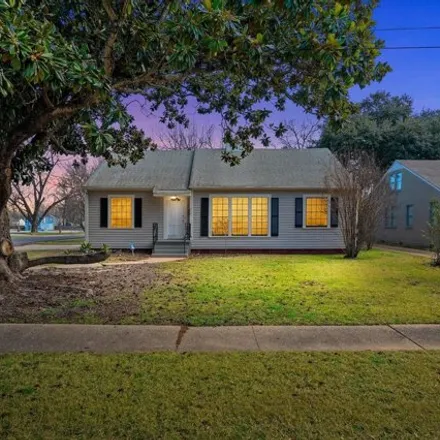 Buy this 4 bed house on Leo Avenue in Shreveport, LA 71105