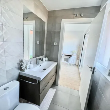 Rent this 4 bed apartment on Avenida de Portugal in 28939 Arroyomolinos, Spain
