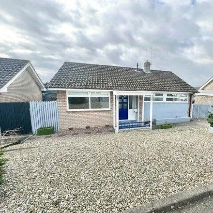 Buy this 2 bed house on Elan Avenue in Birchen Coppice, DY13 8LS