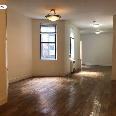 Rent this 1 bed apartment on 231 East 53rd Street in New York, NY 10022