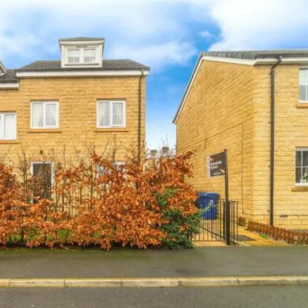 Buy this 3 bed townhouse on Woodhouse Court in Burnley, BB11 3PH