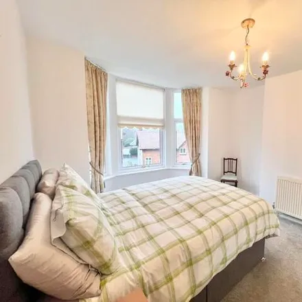 Image 6 - Highcliffe Court, St Annes Road, Sewerby, YO15 2JB, United Kingdom - Apartment for sale