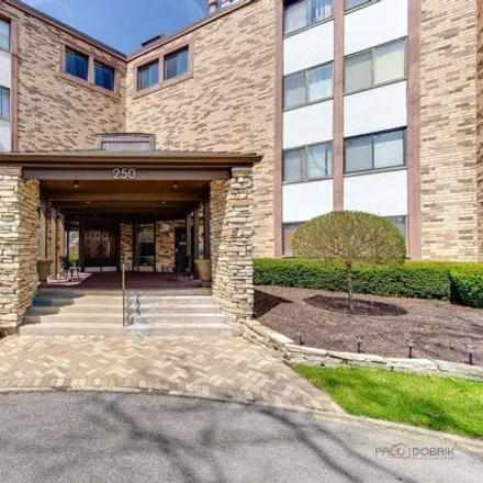 Buy this 3 bed condo on 298 West Parliament Place in Mount Prospect, IL 60056