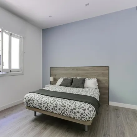 Rent this 5 bed room on Madrid in Calle de Núñez de Balboa, 121