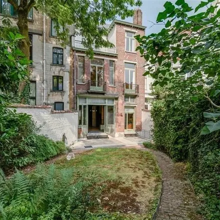 Rent this 7 bed apartment on Rue du Taciturne - Willem de Zwijgerstraat 49 in 1000 Brussels, Belgium