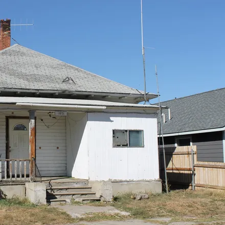 Buy this 2 bed house on 1851 Ash Street in Baker City, OR 97814