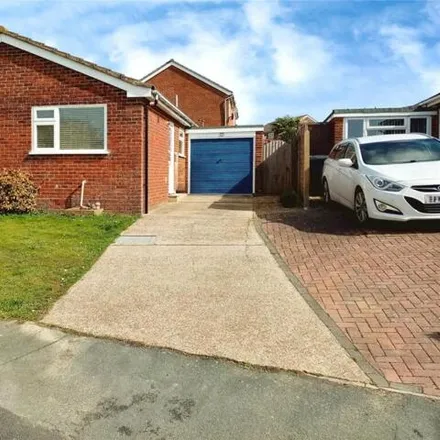 Buy this 2 bed house on Bramble Close in Eastbourne, BN23 8DD