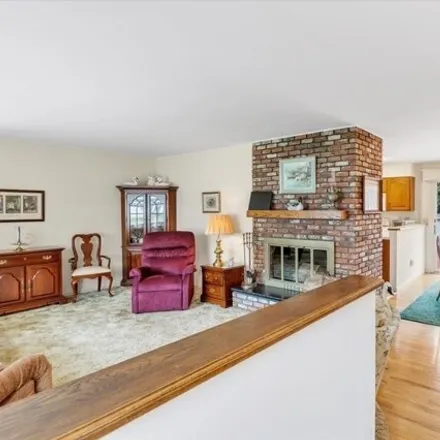 Image 2 - 191 Harrison Avenue, Miller Place, NY 11764, USA - House for sale
