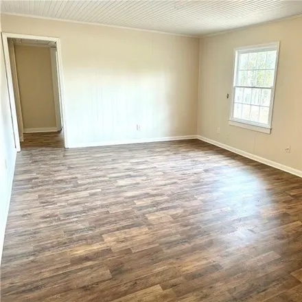 Image 3 - 2710 Dauphin Street, Mobile, AL 36606, USA - House for sale