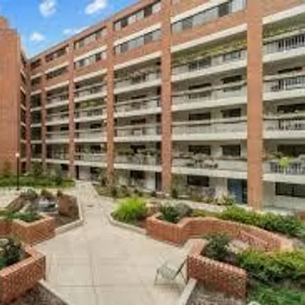 Buy this 1 bed condo on 1951 Sagewood Lane in Pinecrest, Reston