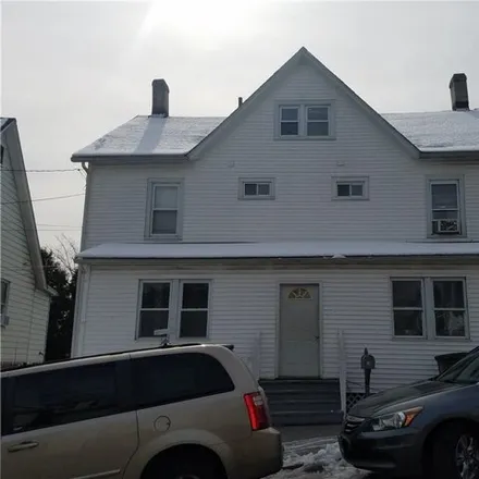 Image 1 - 16 Greenwood Hill Street, Stamford, CT 06902, USA - House for sale